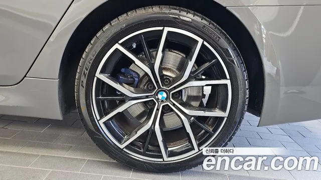 BMW 5-Series 2021 thumb 5