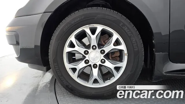 Kia Carnival 2014 thumb 5