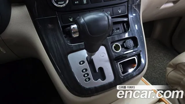 Kia Carnival 2014 thumb 9
