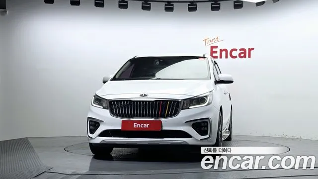 Kia Carnival 2019 thumb 4