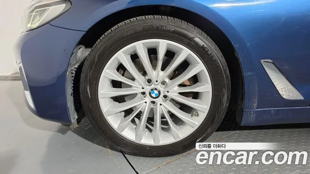 BMW 5-Series 2021 thumb 5