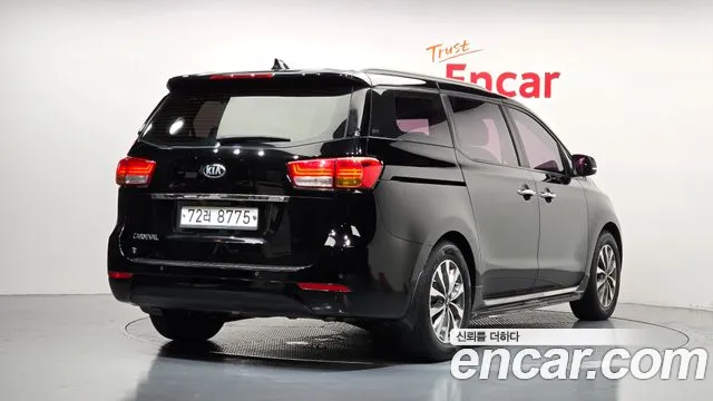 Kia Carnival 2014 thumb 2