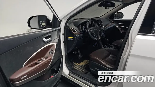 Hyundai Santa Fe 2017 thumb 9