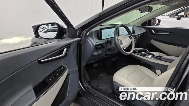 Kia EV6 2023 thumb 10