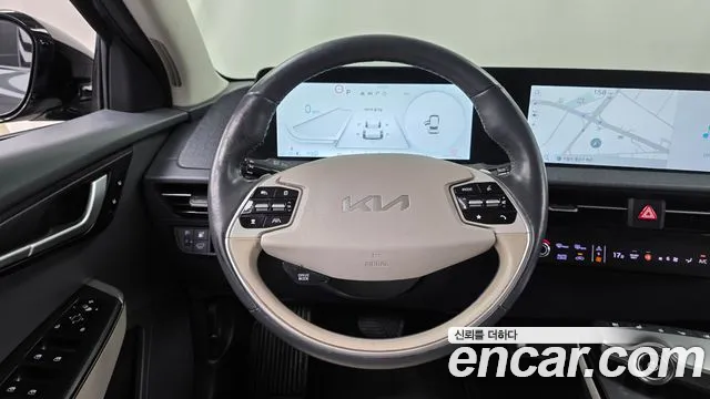 Kia EV6 2023 thumb 12