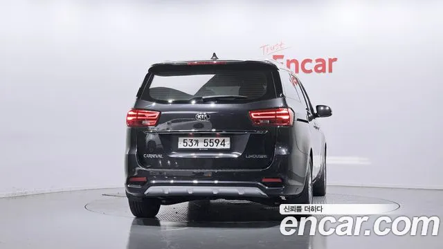 Kia Carnival 2019 thumb 4