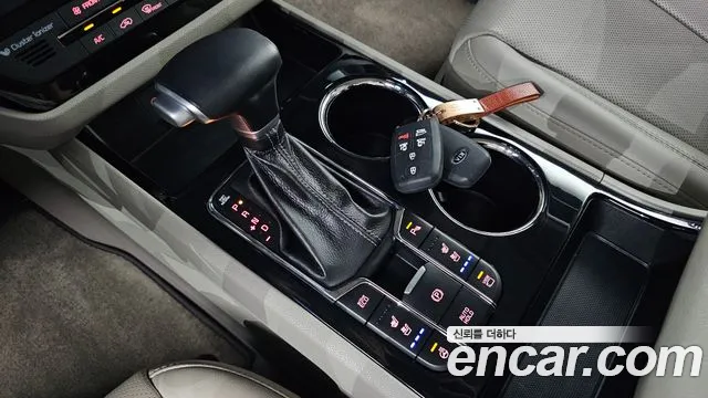 Kia Carnival 2019 thumb 9