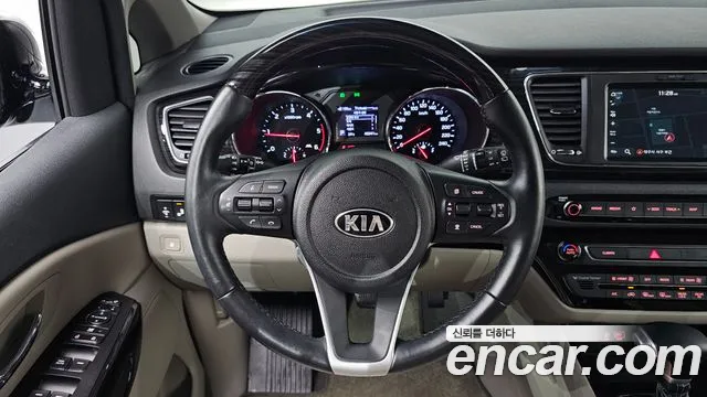 Kia Carnival 2019 thumb 12
