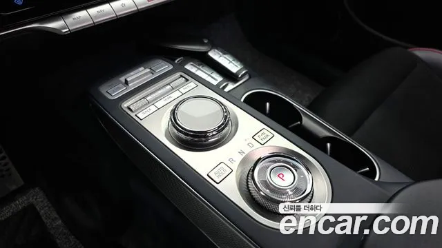 Genesis GV70 2021 thumb 9