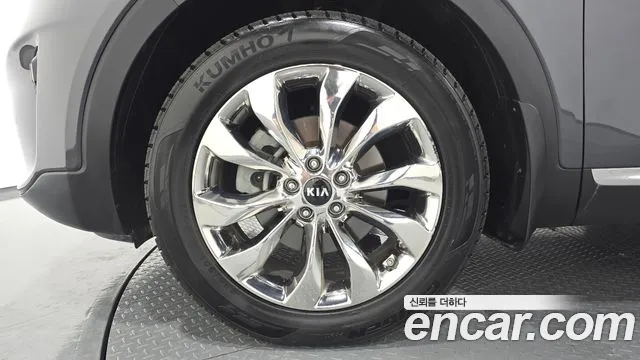 Kia Sorento 2017 thumb 5