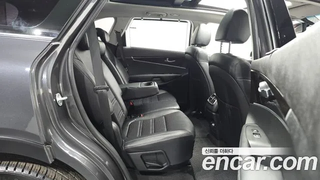 Kia Sorento 2017 thumb 12