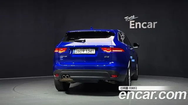 Jaguar F-Pace 2018 thumb 4