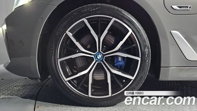 BMW 5-Series 2022 thumb 5