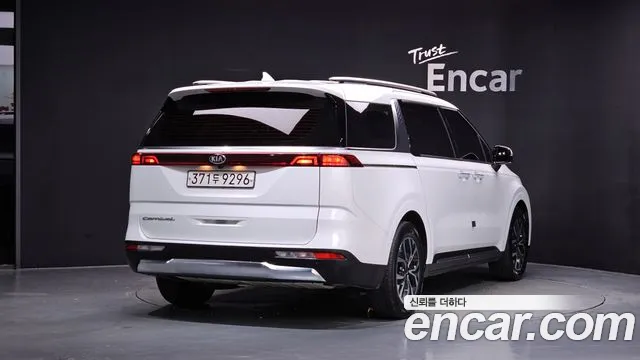 Kia Carnival 2020 thumb 2