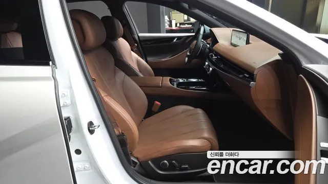 Genesis G80 2022 thumb 10