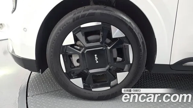Kia Carnival 2024 thumb 4