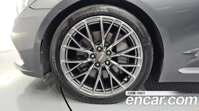 Genesis G80 2017 thumb 5