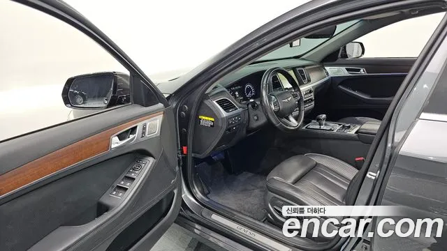 Genesis G80 2017 thumb 10
