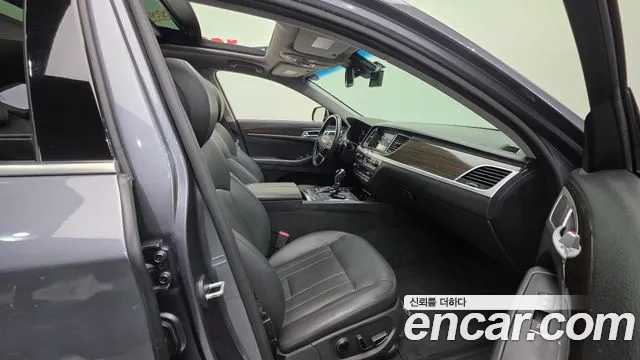 Hyundai Genesis 2015 thumb 10