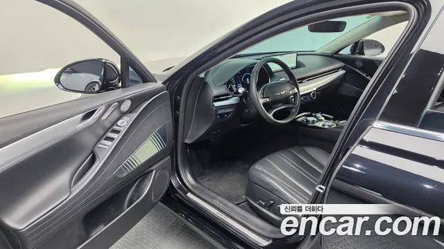 Genesis G80 2023 thumb 10