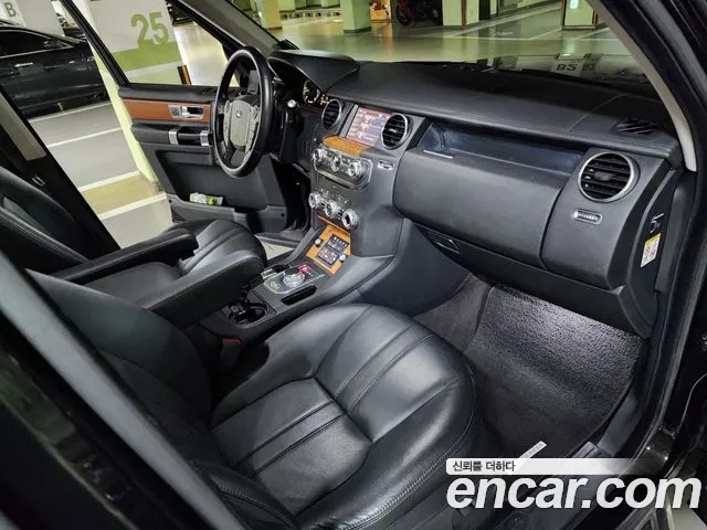 Land Rover Discovery 2012 thumb 10