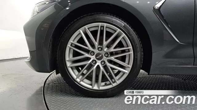 Genesis G70 2019 thumb 5