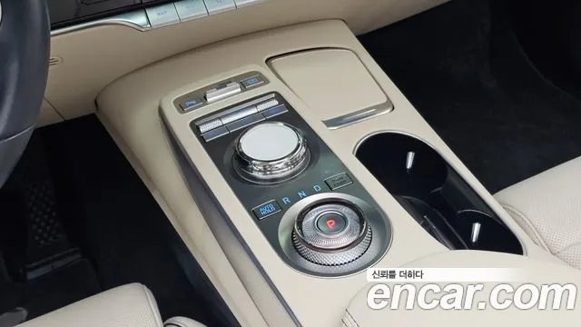 Genesis GV70 2022 thumb 9