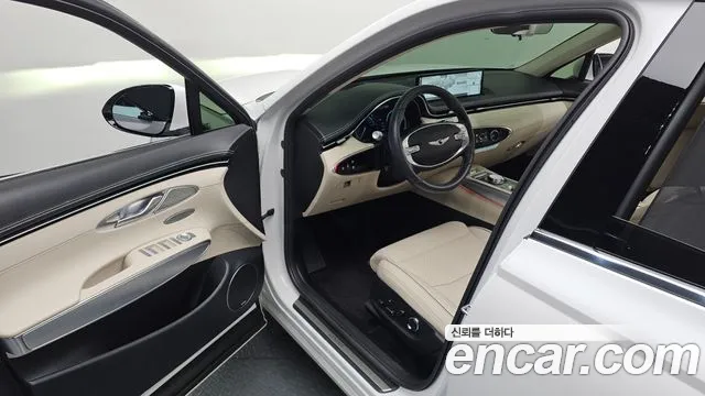 Genesis GV70 2022 thumb 10