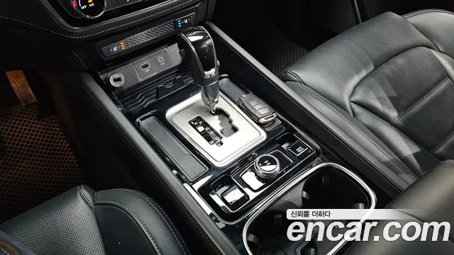 KG_Mobility_Ssangyong Rexton 2018 thumb 9