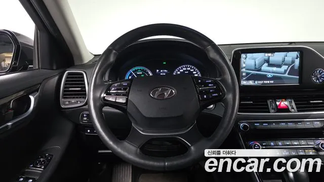 Hyundai Grandeur 2017 thumb 12