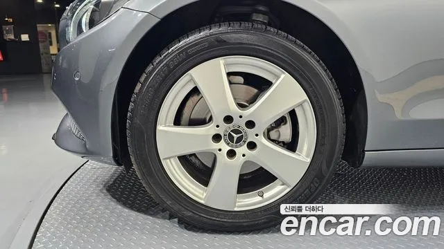 Mercedes-Benz C-Класс 2018 thumb 5