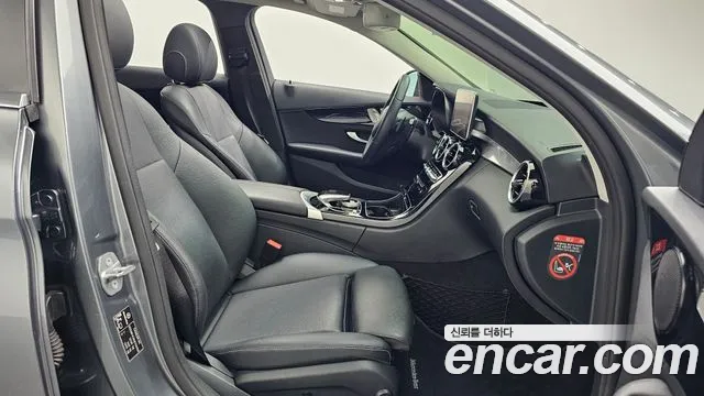 Mercedes-Benz C-Класс 2018 thumb 11