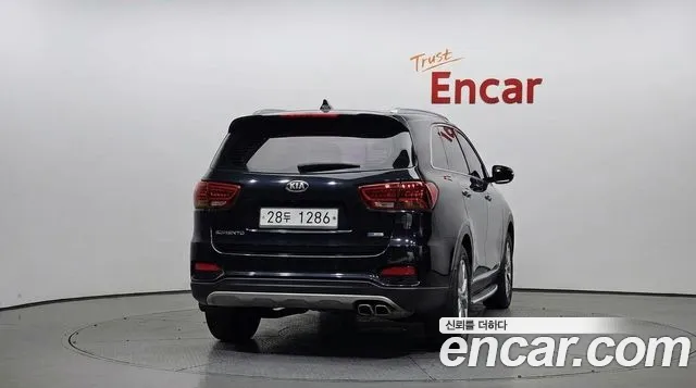 Kia Sorento 2017 thumb 4