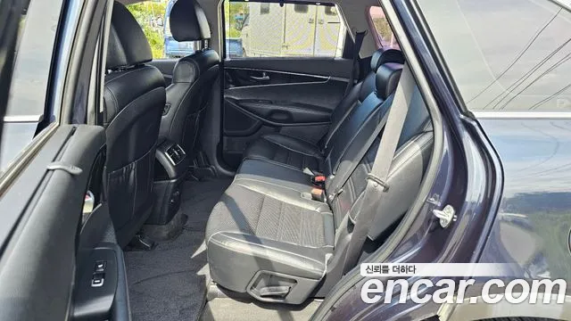 Kia Sorento 2017 thumb 11