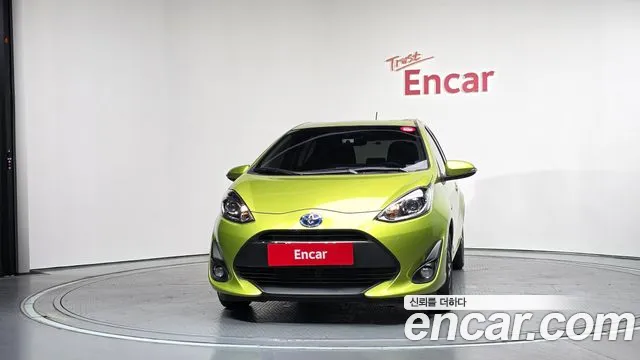 Toyota Prius 2018 thumb 3