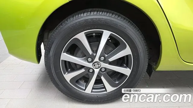 Toyota Prius 2018 thumb 5