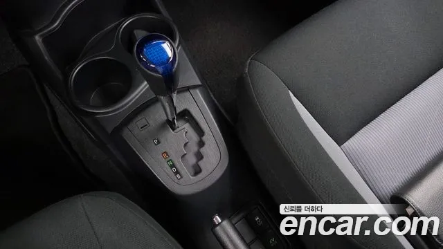 Toyota Prius 2018 thumb 9