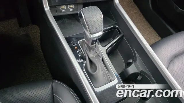 KG_Mobility_Ssangyong Torres 2022 thumb 9