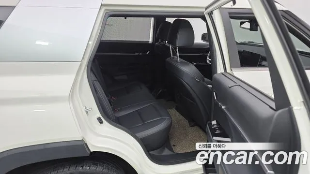 KG_Mobility_Ssangyong Torres 2022 thumb 11