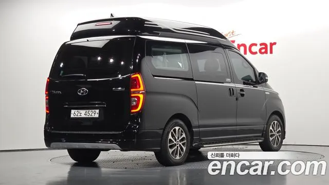 Hyundai Starex 2019 thumb 2