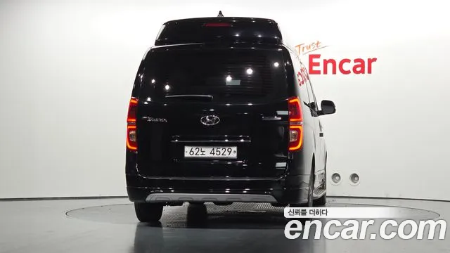 Hyundai Starex 2019 thumb 4