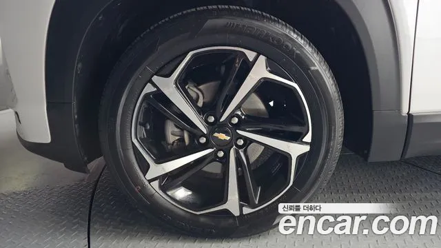 ChevroletGMDaewoo TrailBlazer 2020 thumb 4