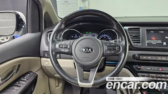 Kia Carnival 2019 thumb 12
