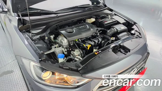Hyundai Avante 2016 thumb 6