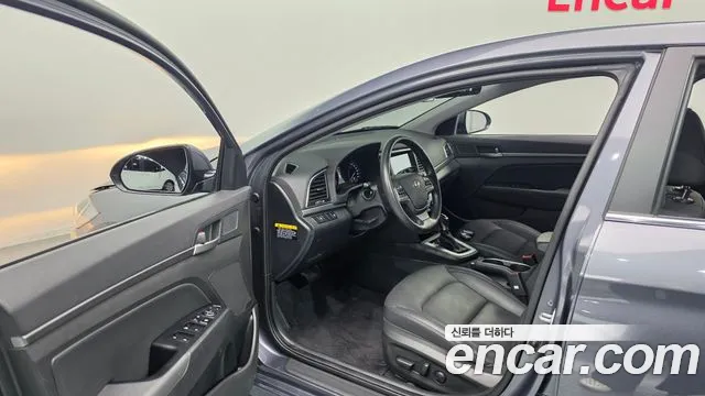Hyundai Avante 2016 thumb 10