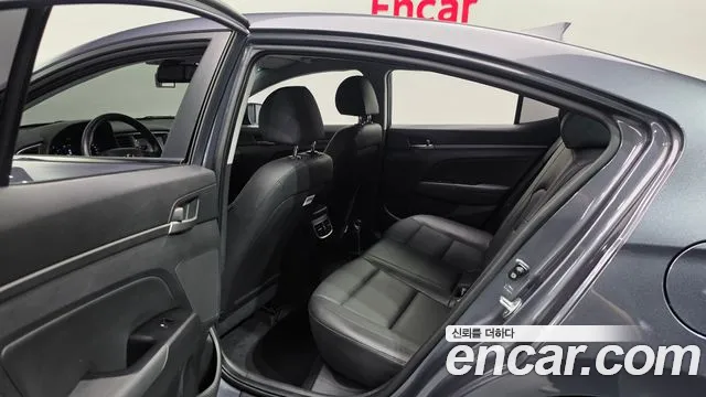 Hyundai Avante 2016 thumb 11