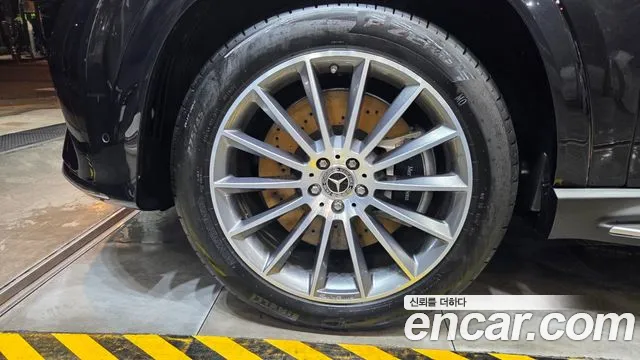 Mercedes-Benz GLE 2025 thumb 11