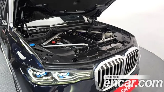 BMW X7 2022 thumb 6