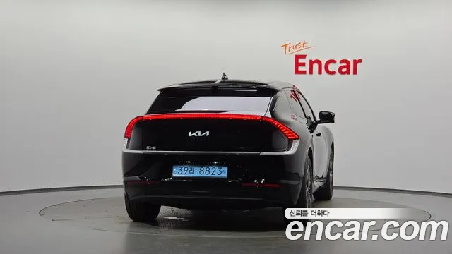 Kia EV6 2023 thumb 3