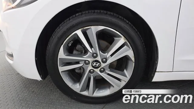 Hyundai Avante 2017 thumb 5